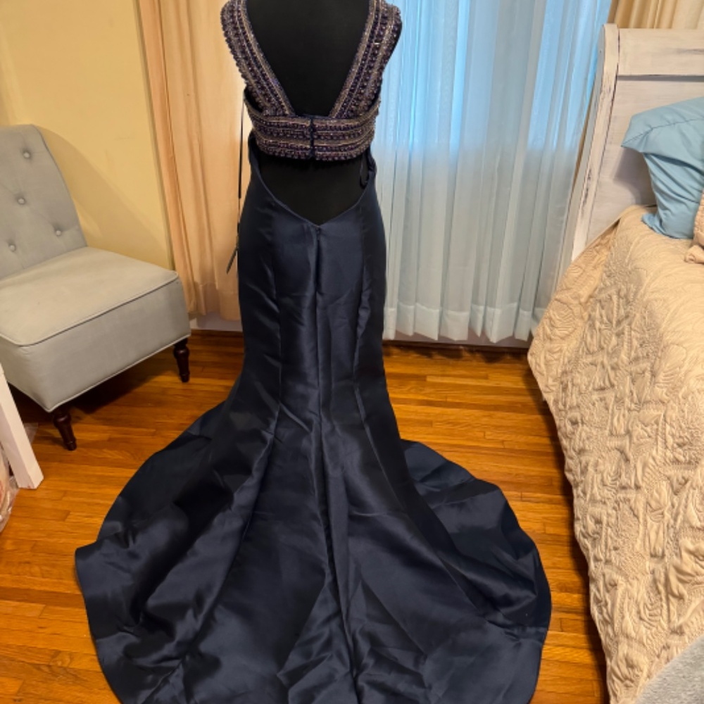 Stella Couture Beaded Evening Dress -Navy -Size 8 NWT - Picture 5 of 9